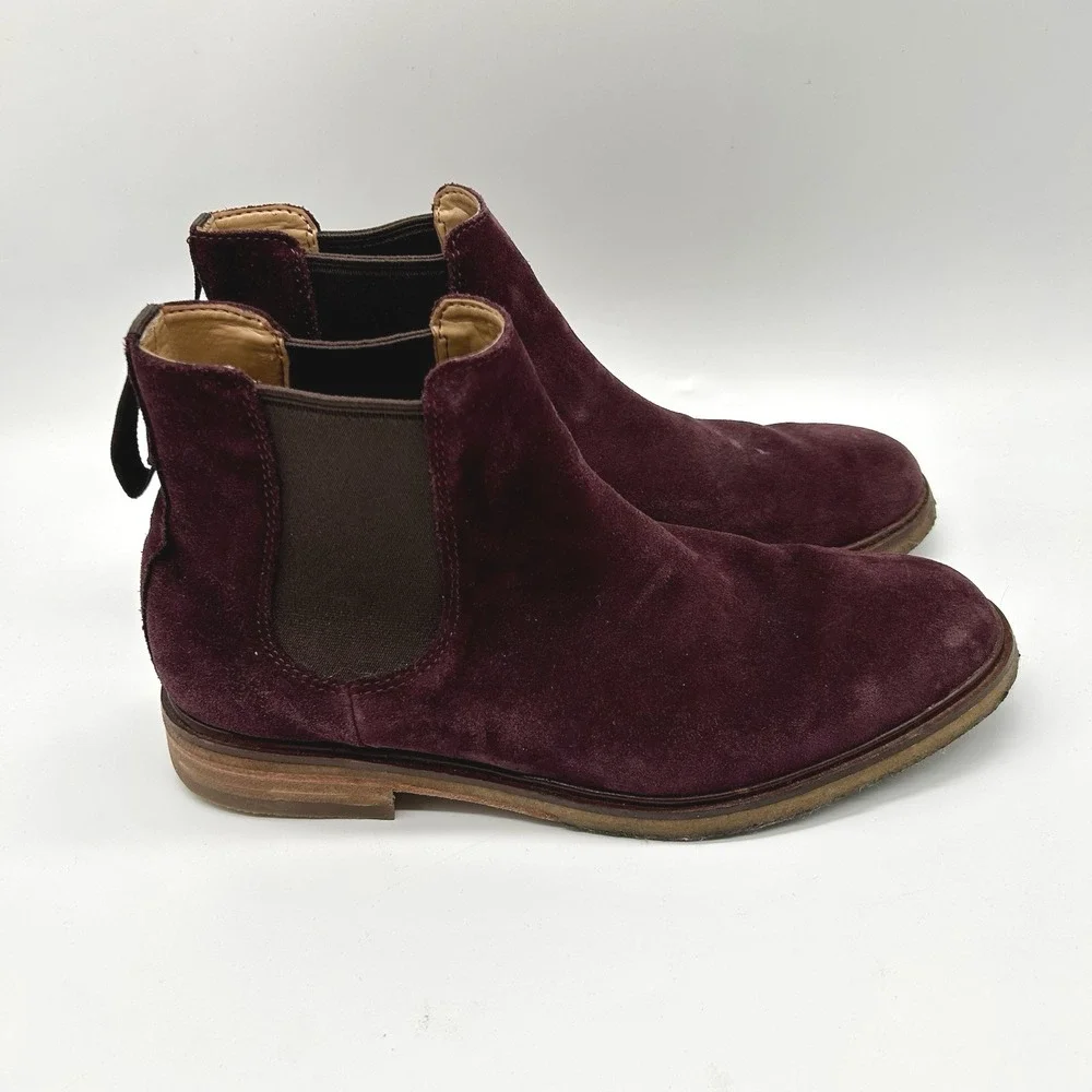 Clarks Mens‎ Size 7.5 Suede Chelsea Boot Casual Wine Pull On EUC